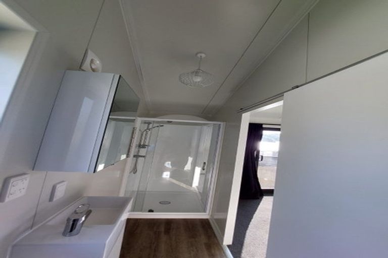 Photo of property in 90 Dimock Street, Titahi Bay, Porirua, 5022