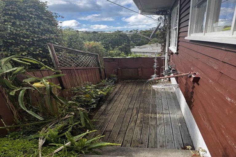 Photo of property in 15 Bevyn Street, Castor Bay, Auckland, 0620