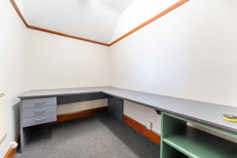 Photo of property in 334 Oriental Parade, Oriental Bay, Wellington, 6011