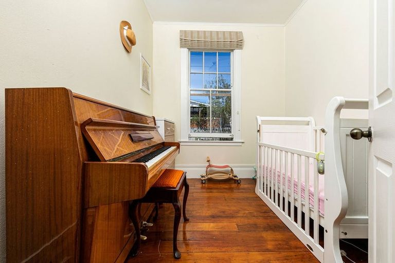 Photo of property in 47 Newington Road, Henderson, Auckland, 0612