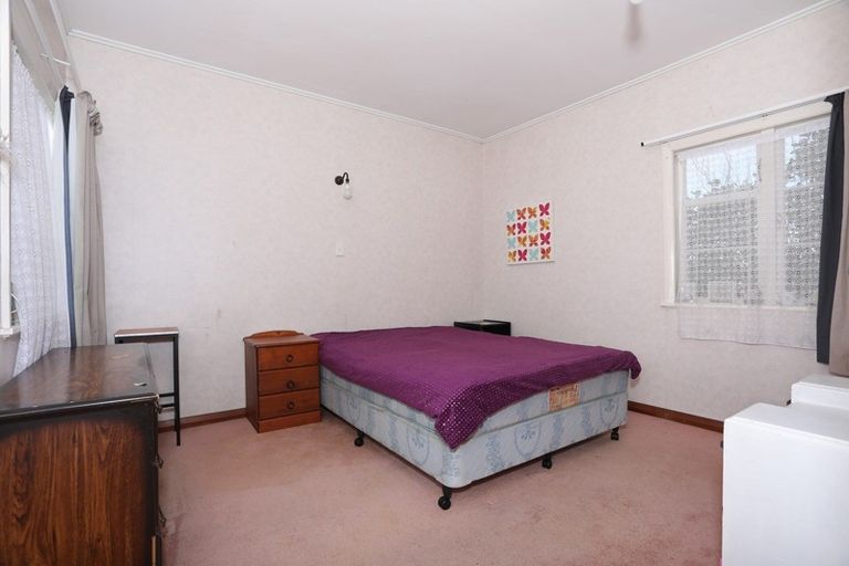 Photo of property in 25 Robert Street, Marton, 4710