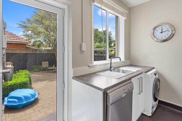 Photo of property in 89 Aorangi Road, Bryndwr, Christchurch, 8053