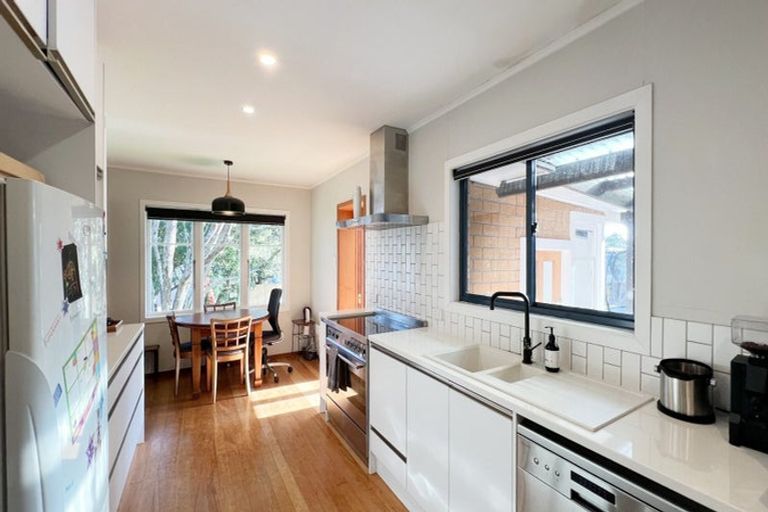 Photo of property in 63 Kervil Avenue, Te Atatu Peninsula, Auckland, 0610