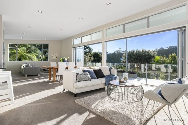 Photo of property in 188 Scenic Drive, Titirangi, Auckland, 0604