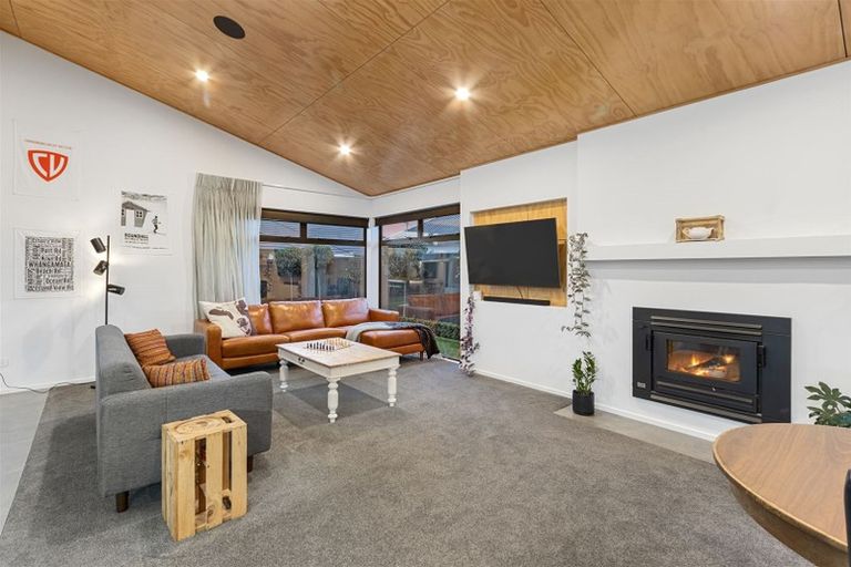 Photo of property in 32 Hinterland Drive, Prebbleton, 7604