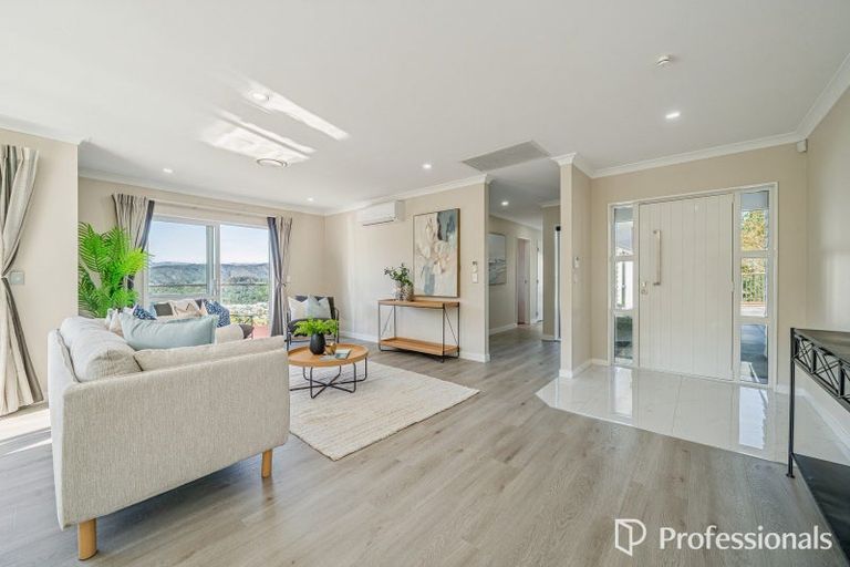 Photo of property in 17 Lindis Lane, Kelson, Lower Hutt, 5010