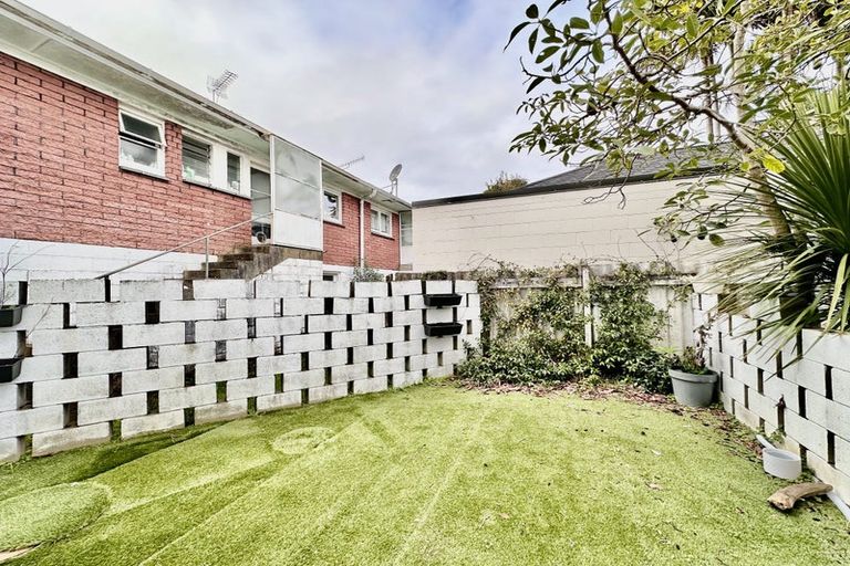 Photo of property in 4/155 Shakespeare Road, Milford, Auckland, 0620