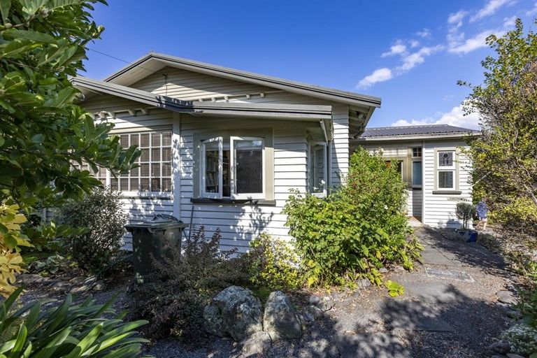 Photo of property in 29 Domain Road, Waipawa, 4210