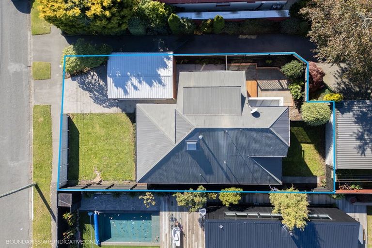 Photo of property in 1/318 Withells Road, Avonhead, Christchurch, 8042