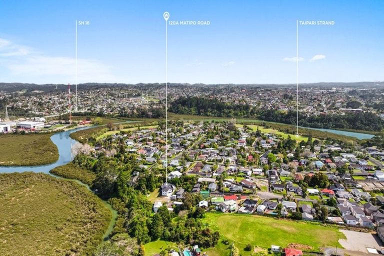 Photo of property in 120a Matipo Road, Te Atatu Peninsula, Auckland, 0610