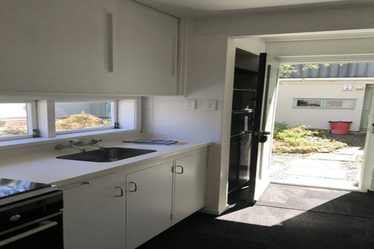 Photo of property in Paddington Apartments, 13/15u Mckinley Crescent, Brooklyn, Wellington, 6021