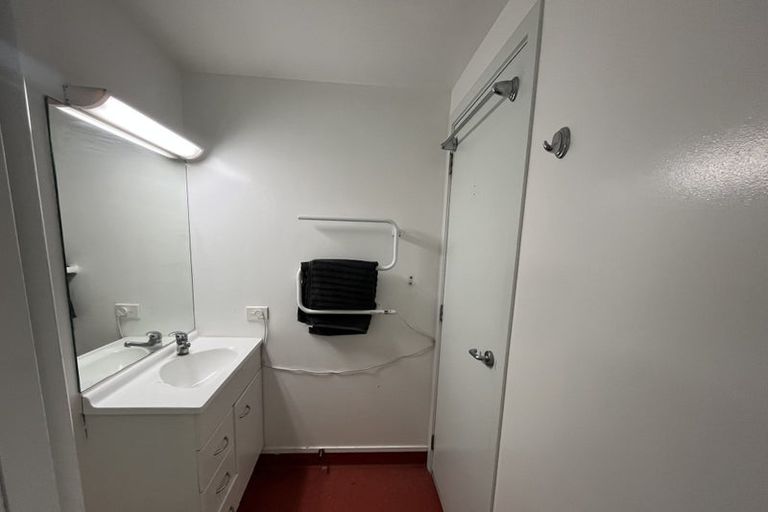 Photo of property in Orange Apartments/victoria Centr, 705/169 The Terrace, Wellington Central, Wellington, 6011