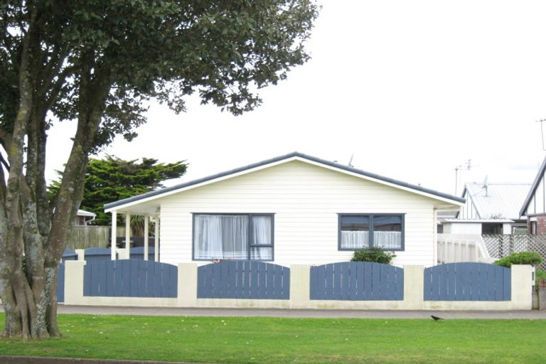 Photo of property in 2/29 Record Street, Fitzroy, New Plymouth, 4312