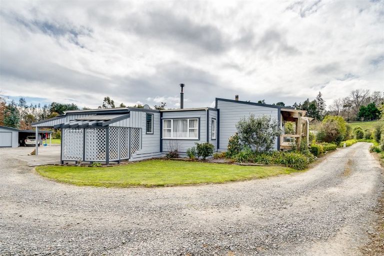 Photo of property in 24 Pourerere Road, Waipawa, 4271