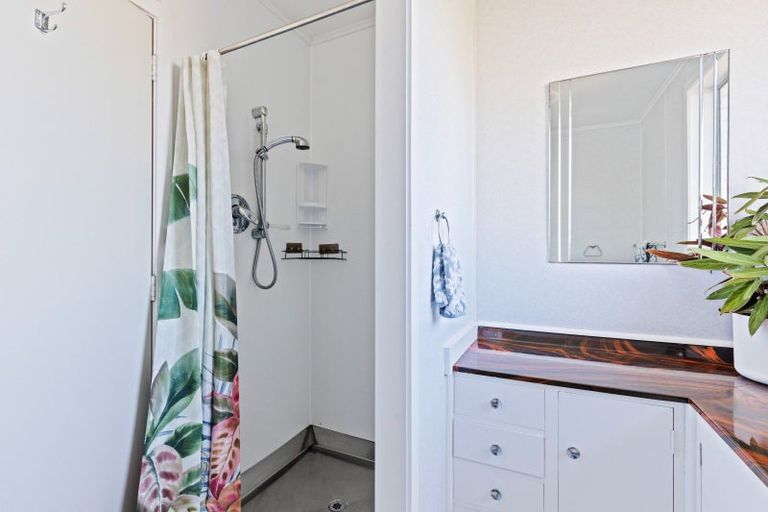 Photo of property in 11b Hine Street, New Plymouth, 4310