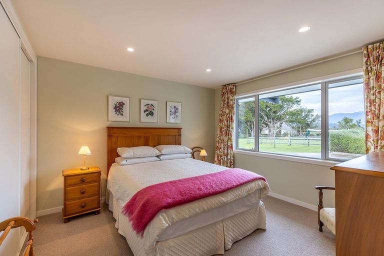 Photo of property in 134 Snodgrass Road, Westport, 7892