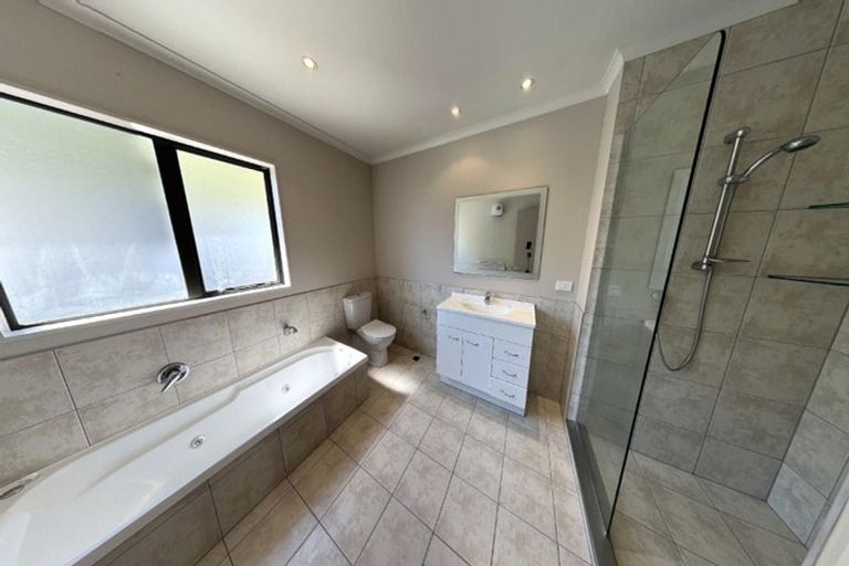 Photo of property in Te Kakariki Apartments, 1/1 Wellington Road, Paekakariki, 5034