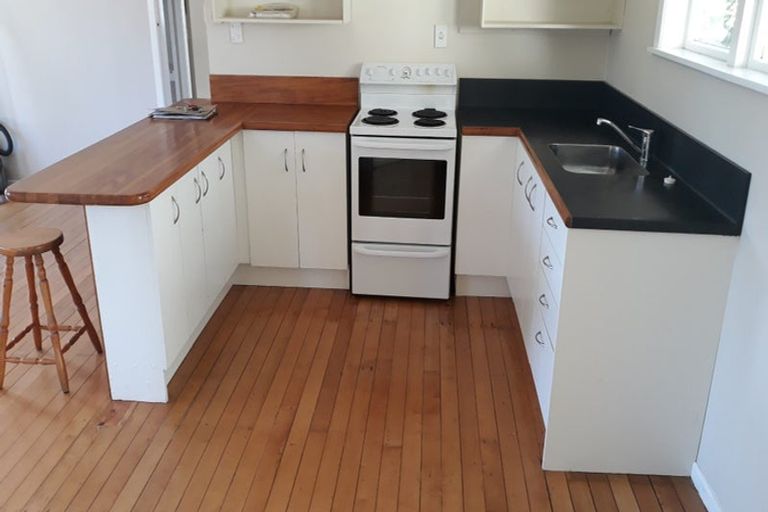 Photo of property in 9 Rimu Road, Raumati Beach, Paraparaumu, 5032