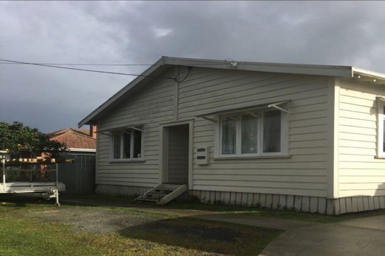 Photo of property in 12 Station Road, Te Kamo, Whangarei, 0112