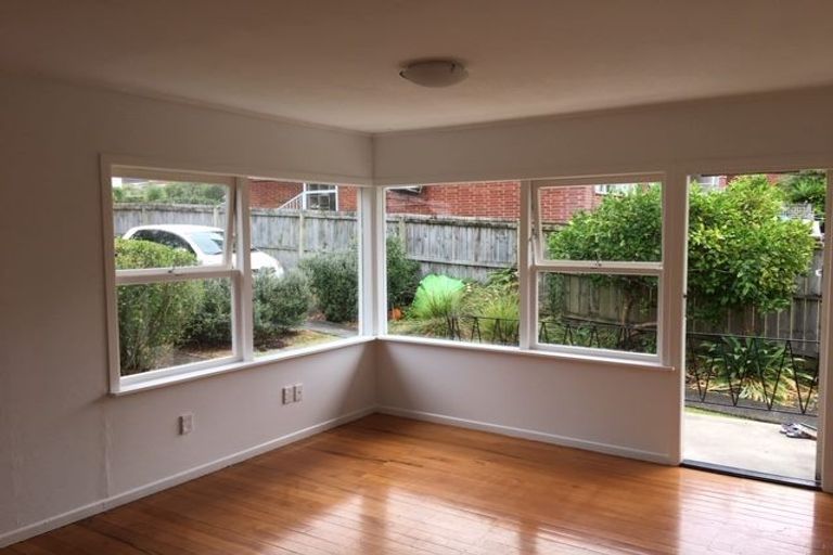 Photo of property in 1/53 Nile Road, Milford, Auckland, 0620