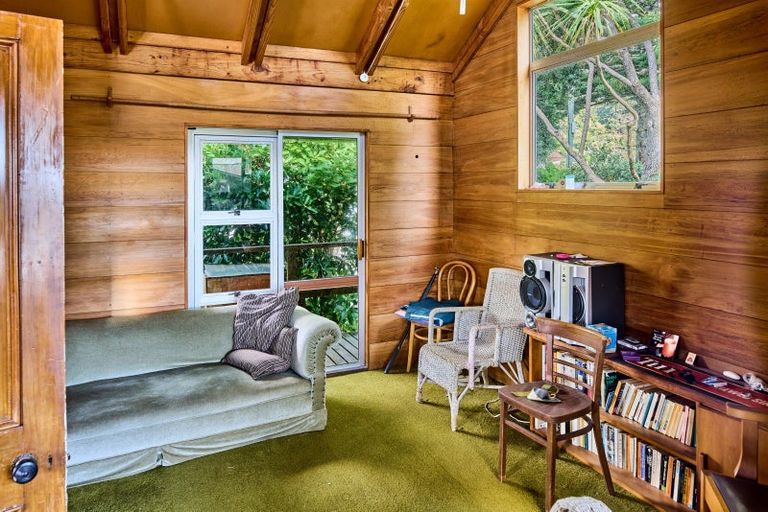 Photo of property in 9 Nikau Street, Eastbourne, Lower Hutt, 5013