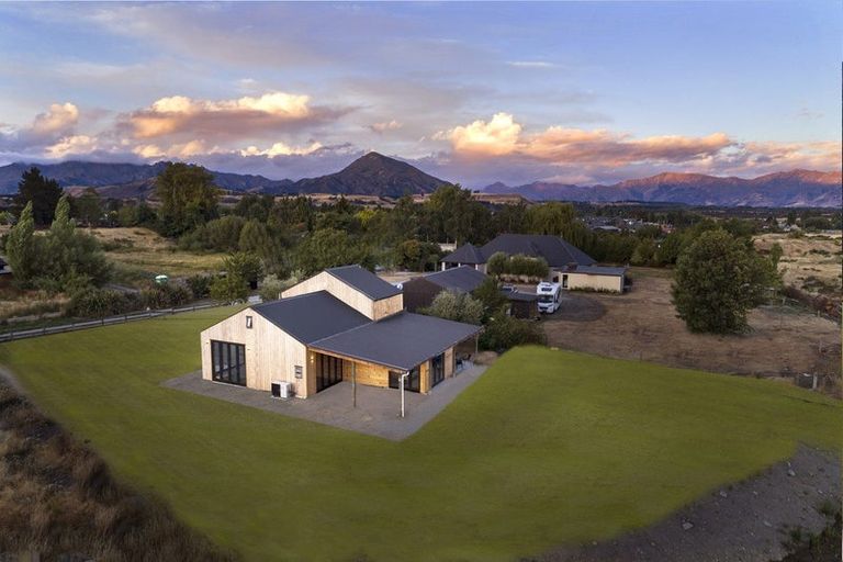 Photo of property in 19u2 Monteith Road, Albert Town, Wanaka, 9382