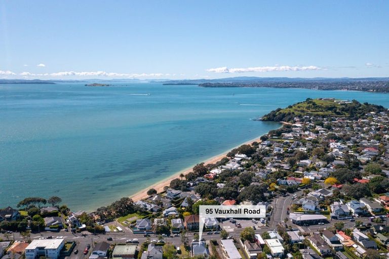 Photo of property in 95 Vauxhall Road, Devonport, Auckland, 0624