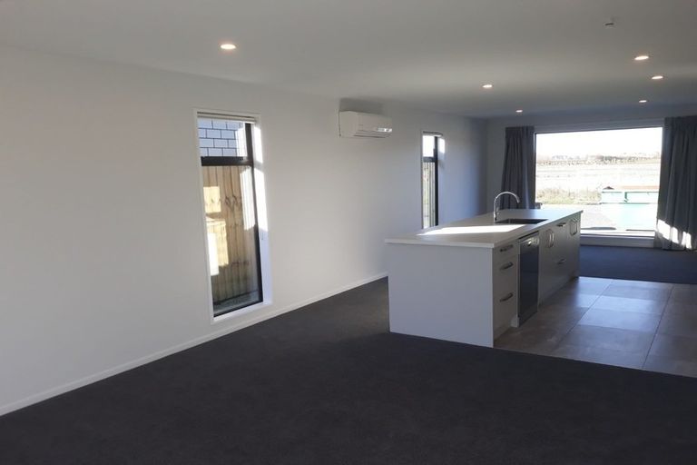 Photo of property in 10/21 Blakes Road, Belfast, Christchurch, 8051
