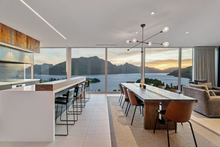 Photo of property in 32 Edinburgh Drive, Queenstown, 9300