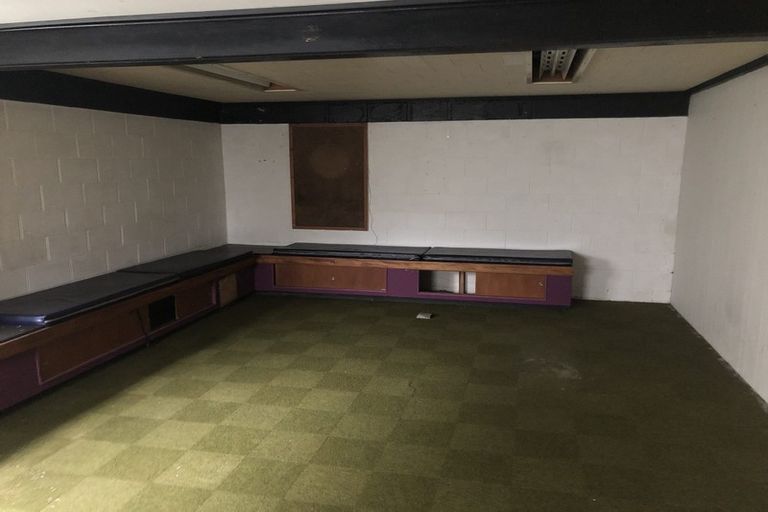 Photo of property in 3 Halberg Street, Papakura, 2110