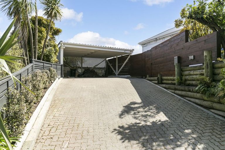 Photo of property in 198 Karori Road, Karori, Wellington, 6012