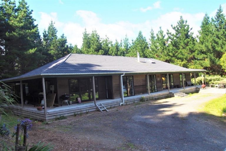 Photo of property in 55 Reikorangi Road, Waikanae, 5391