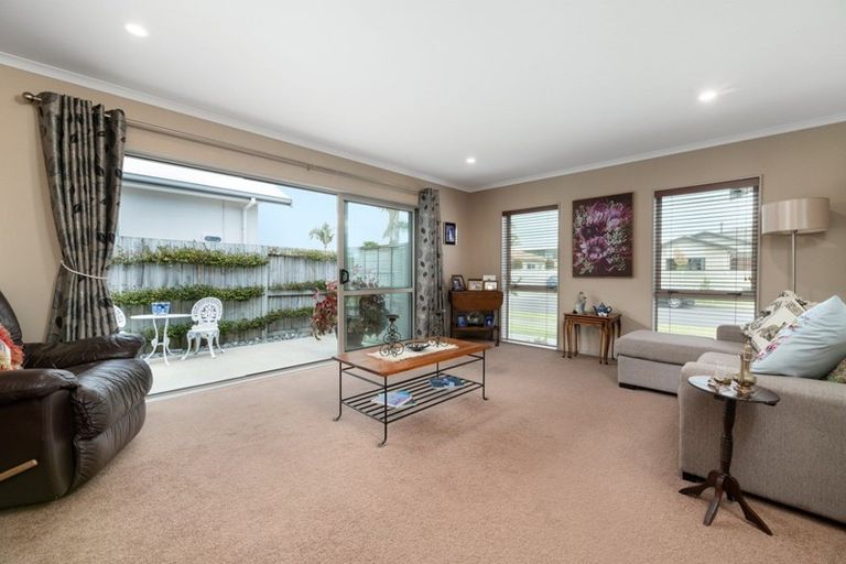 Photo of property in 110 Oriental Parade, Papamoa Beach, Papamoa, 3118