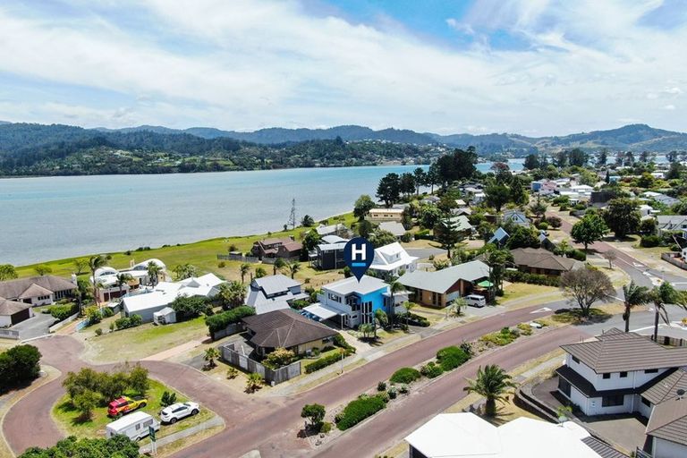 Photo of property in 140 Vista Paku, Pauanui, Hikuai, 3579