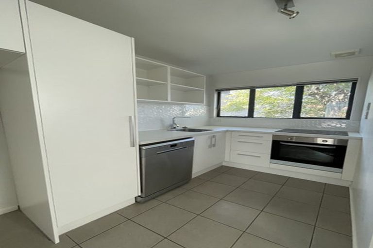 Photo of property in 2/315 Worcester Street, Linwood, Christchurch, 8011