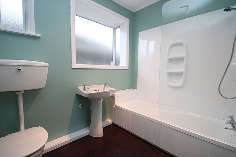 Photo of property in 9 Mappleton Avenue, Burnside, Christchurch, 8053