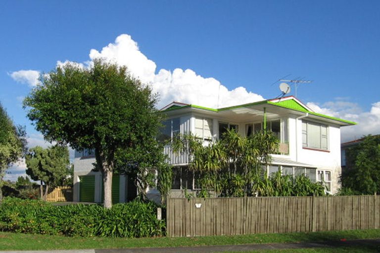 Photo of property in 7 Sea Spray Drive, Bucklands Beach, Auckland, 2012