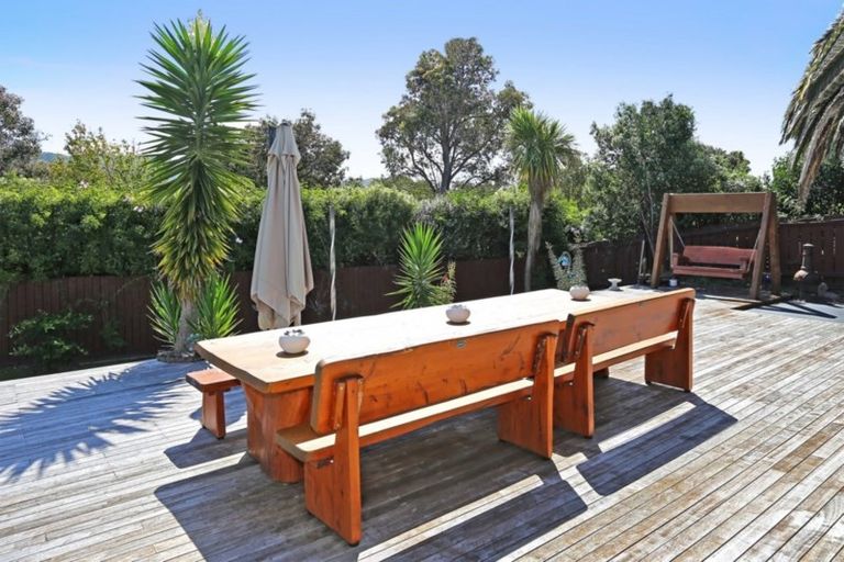 Photo of property in 116 Avondale Road, Taradale, Napier, 4112