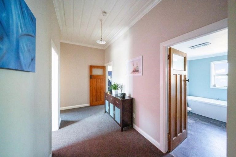 Photo of property in 43 Grey Street, Normanby, Hawera, 4614