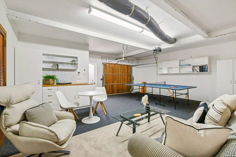 Photo of property in 6 Seabreeze Road, Narrow Neck, Auckland, 0624