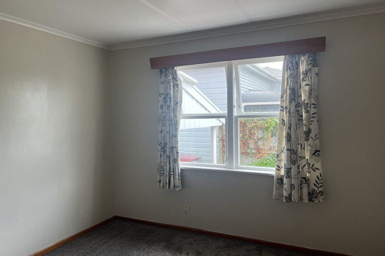 Photo of property in 20 Mckenzie Street, Levin, 5510