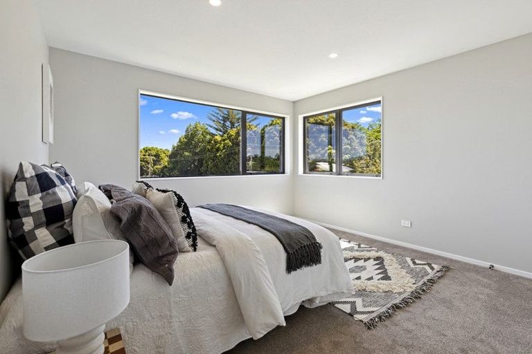 Photo of property in 46 Paretao Street, Massey, 0614