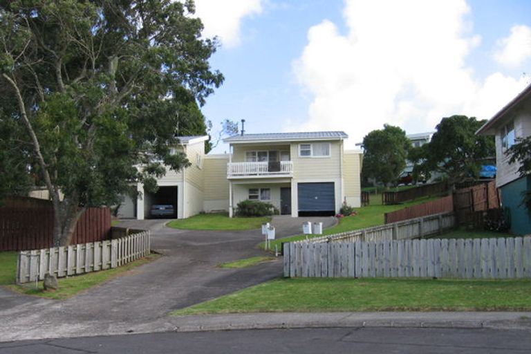 Photo of property in 24 Reverie Place, Massey, Auckland, 0614