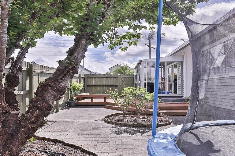 Photo of property in 1/76 Grove Road, Papakura, 2110