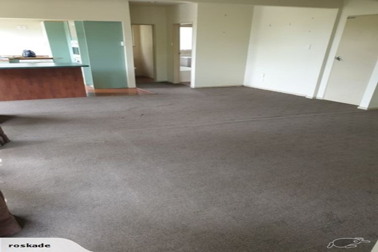 Photo of property in 16 De Val Drive, Titirangi, Auckland, 0604