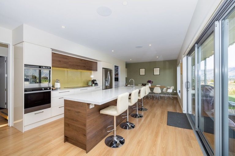 Photo of property in 28 Minaret Ridge, Wanaka, 9305