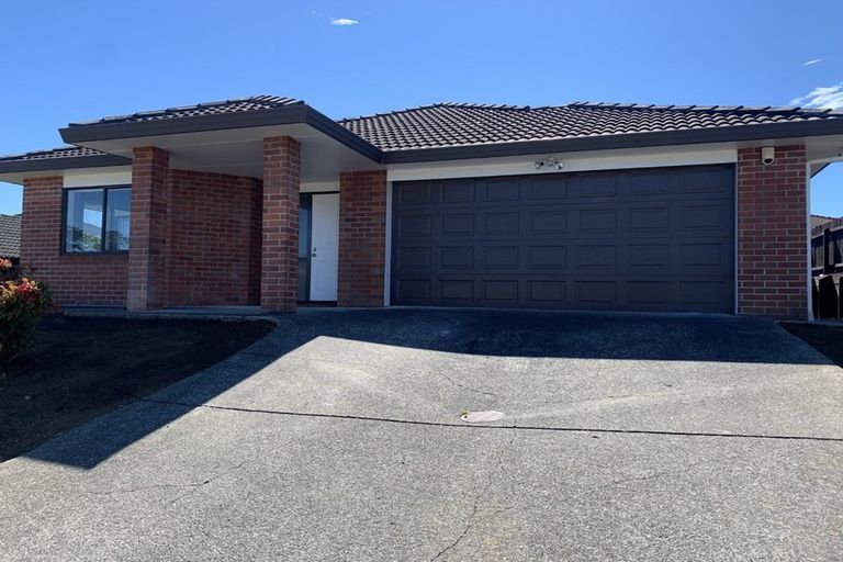 Photo of property in 6 Fleetwood Drive, Henderson, Auckland, 0612