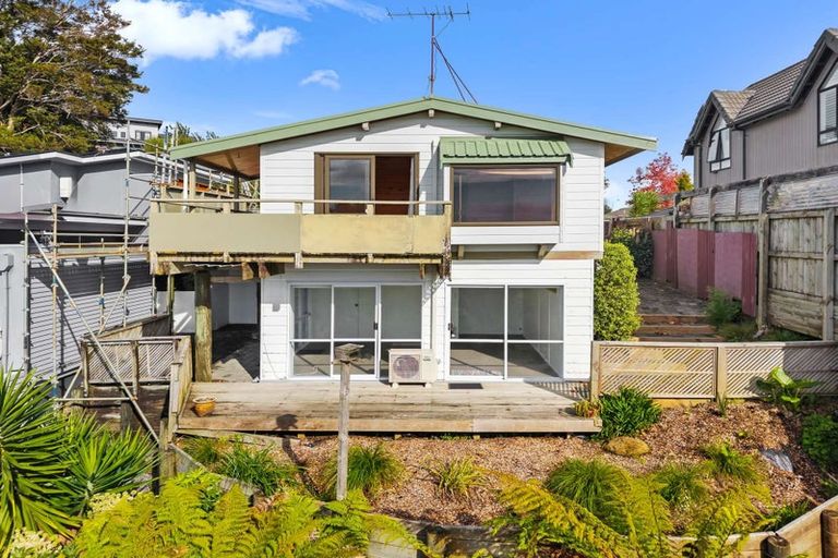 Photo of property in 6 Aries Place, Kawaha Point, Rotorua, 3010