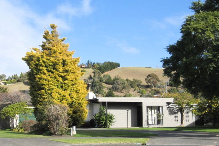 Photo of property in 15 D'arcy Place, Taradale, Napier, 4112