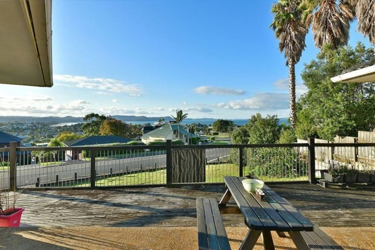 Photo of property in 66 Marellen Drive, Red Beach, 0932